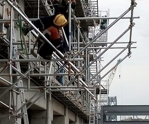hanging-scaffolding-at-nghi-son-refinery-petrochemical-nghi-son-thanh-hoa